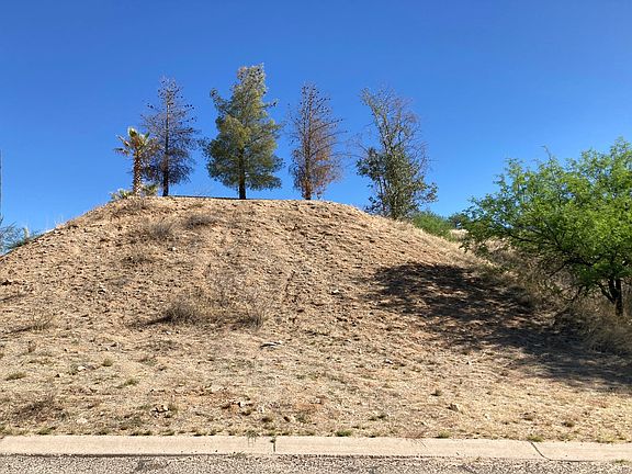 2nd image of 980 W Mariposa Hills Dr