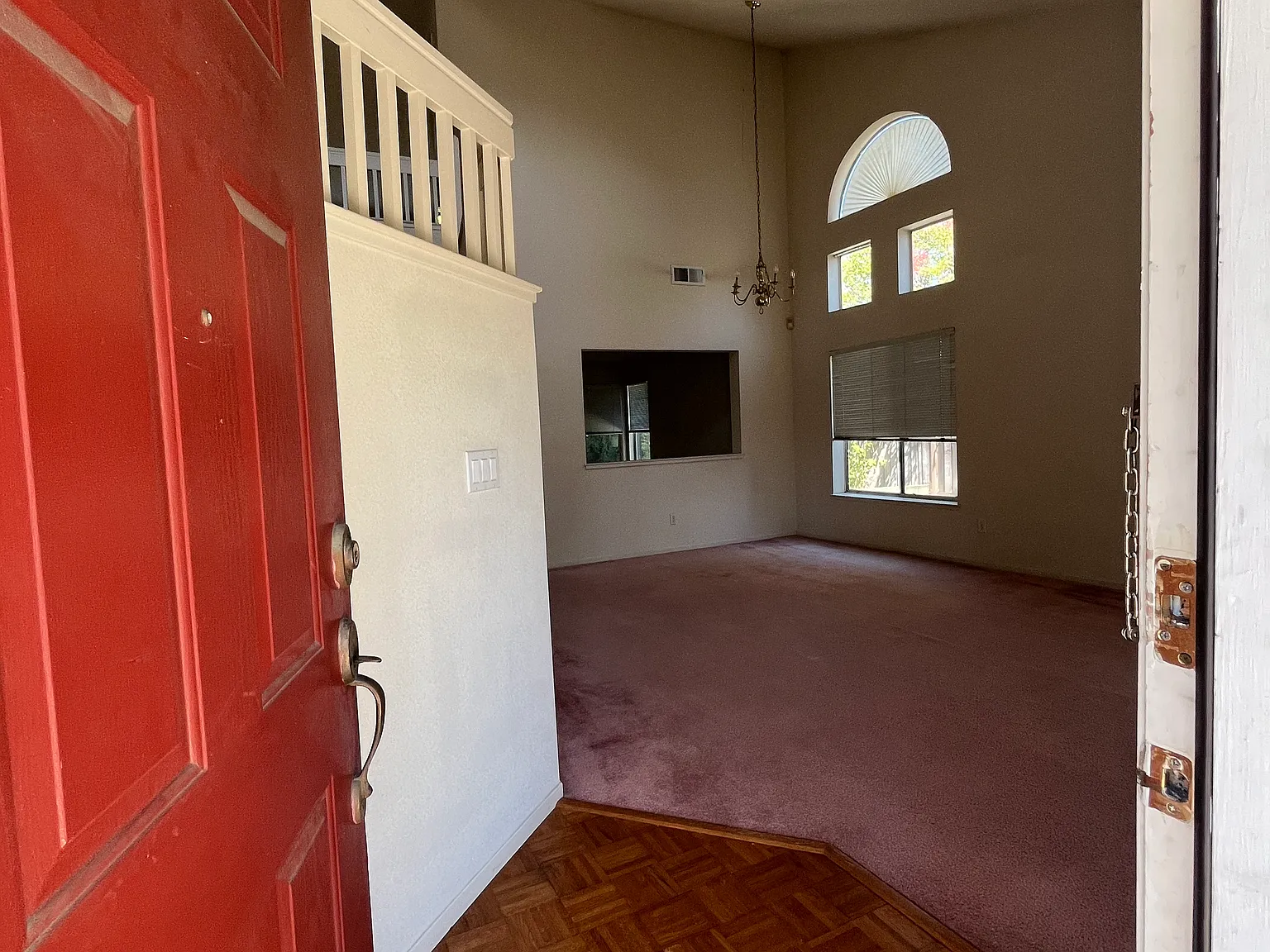 3 bed, 2.5 bath, 1572 sqft, $4,100 — Photo 2
