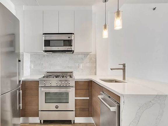 3rd image of 1135 45th Ave #3E