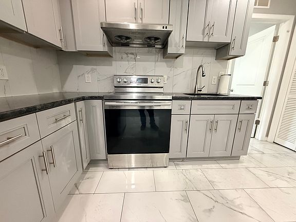 2nd image of 2108 Ridge Ave APT B