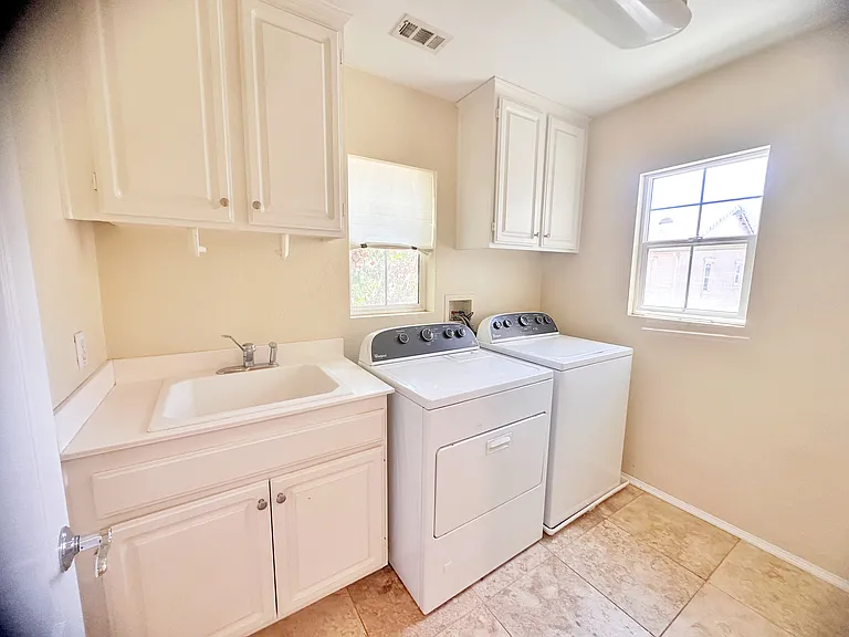45767 Klamath Ct — Photo 25