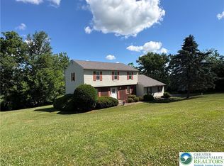 5705 Bel Air Dr, Coopersburg, PA 18036