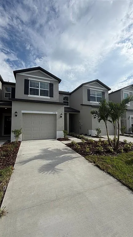 3 bed, 2.5 bath, 1747 sqft, $2,390 — Photo 1