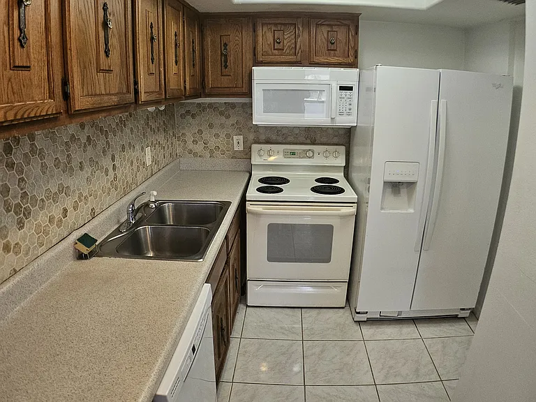 4001 Beneva Rd #123 — Photo 14