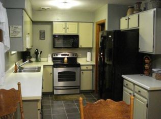 667 Broadway St, Fostoria, OH 44830