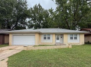 1335 E Sunset St, Springfield, MO 65804
