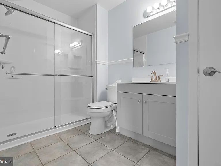 604 Woodhollow Dr — Photo 8