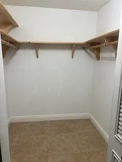 600 Village Green Ct #220 — Photo 8
