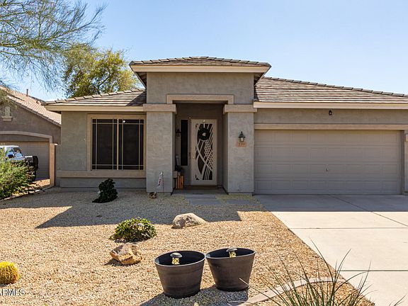 3rd image of 239 E CANARY Court