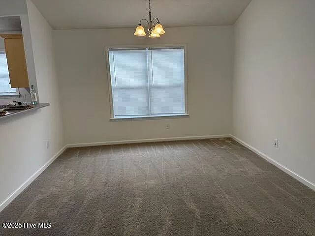 1105 Loman Ln — Photo 8