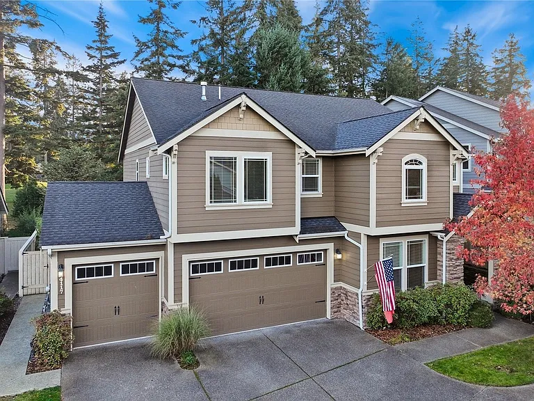 4117 Jude Ct NE — Photo 2