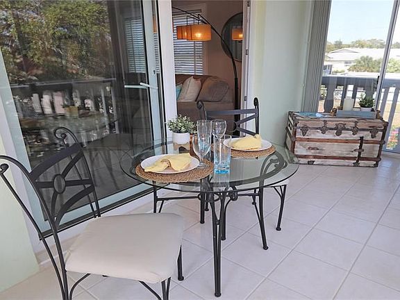 5th image of 147 Bluff View Dr APT 301