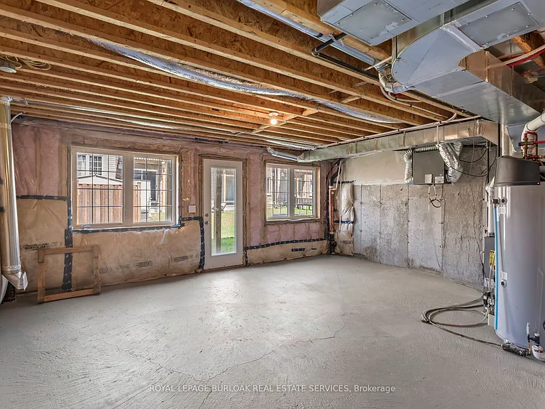 4042 Maitland St — Photo 19