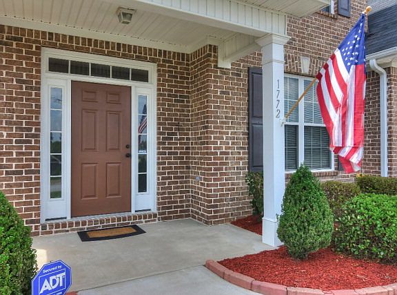 3rd image of 1772 Deer Chase Ln