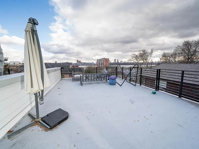 496 Undercliff Ave #3A — Photo 42