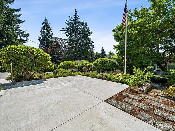 3rd image of 11434 SE 186th Street
