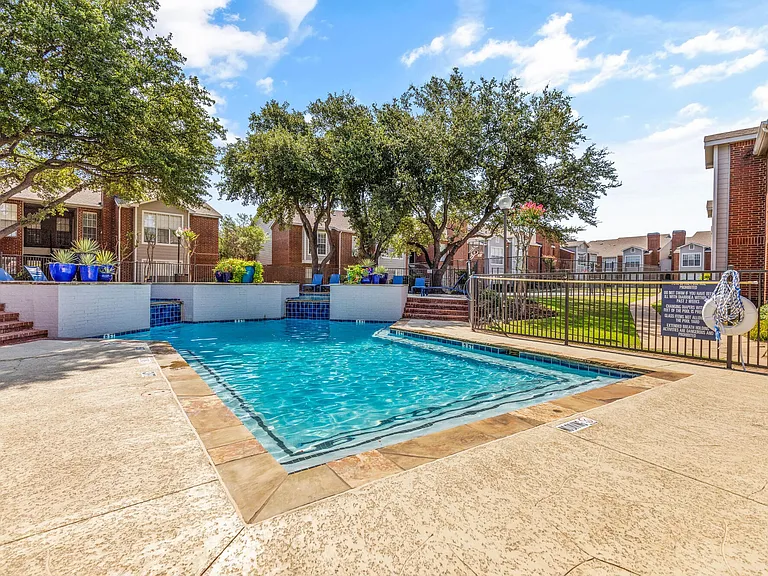 Townlake Of Coppell — Photo 21