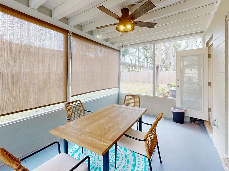 328 Slayton Ave — Photo 20