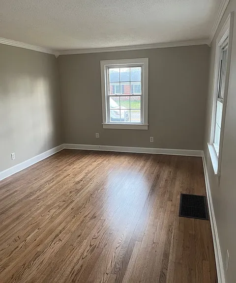 2331 Maple St — Photo 6