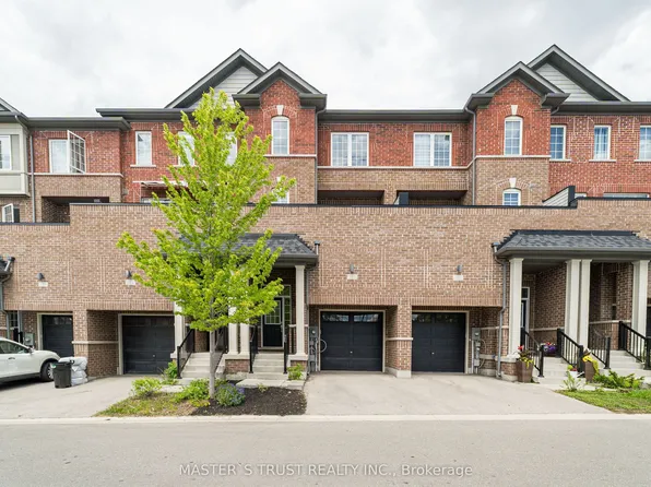 183 Harding Park St, Newmarket, ON L3Y 0E3