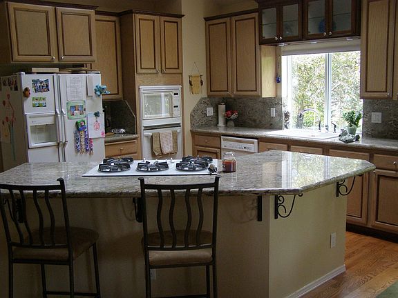 3rd image of 7322 Ashridge Ave SW