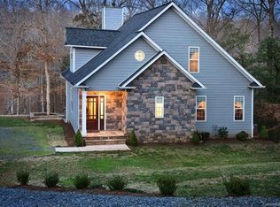 1142 Island Creek Dr, Troy, NC 27371