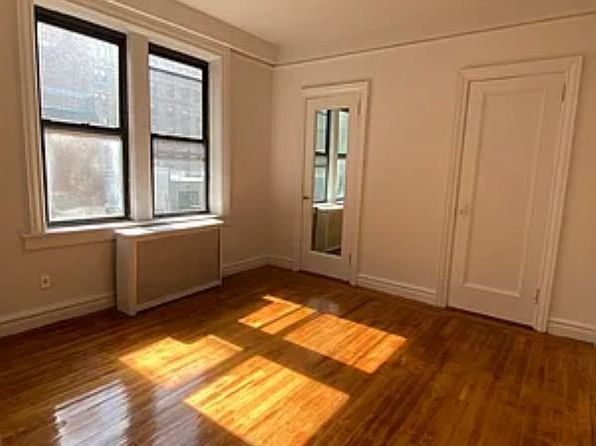 244 W 74th St APT 7D