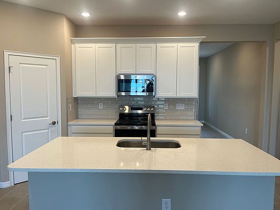 Solana new construction quick move-in 12641 Kelly Ann Loop at Pinecone Reserve in Brooksville, FL by