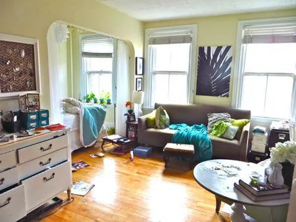 32 Irving St, Boston, MA