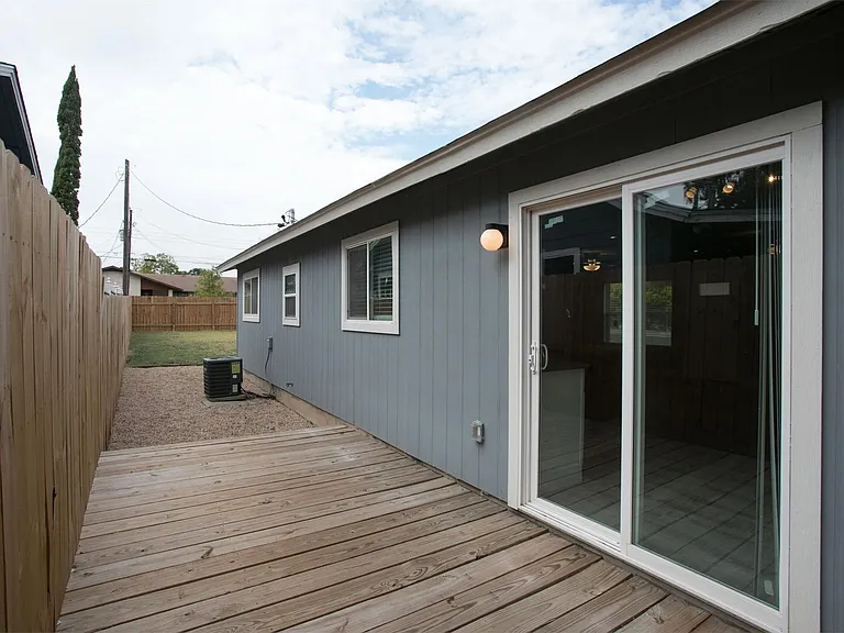 1103 Booker Ave #B — Photo 48