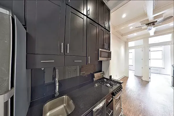 Rented by REAL New York | media 2