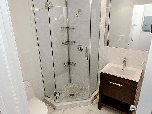 5th image of 328 E 4th St #3AA