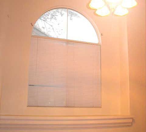 5th image of 3480 Meridale Dr