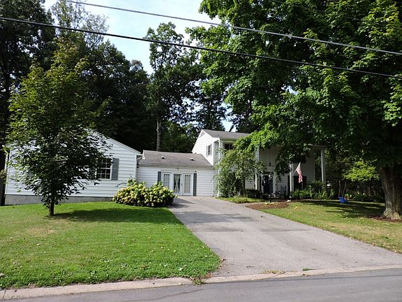 3rd image of 1433 E Park Hills Ave