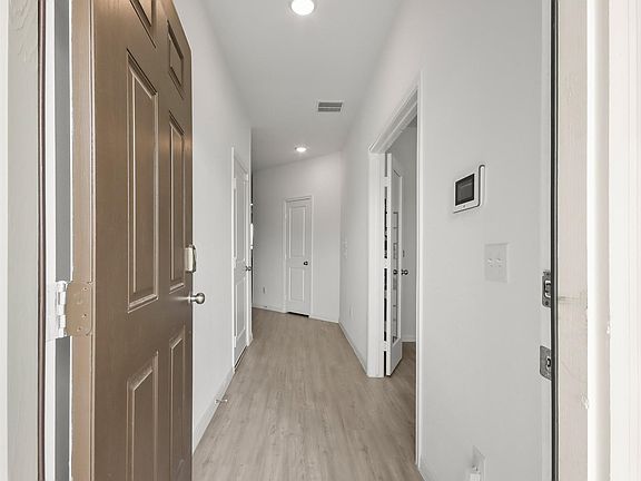3rd image of 13519 Myrtle Gardens Boulevard