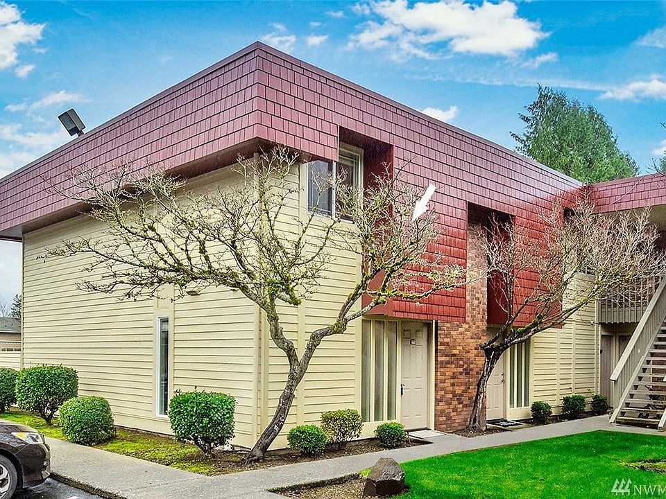 Newer roof installed 2015