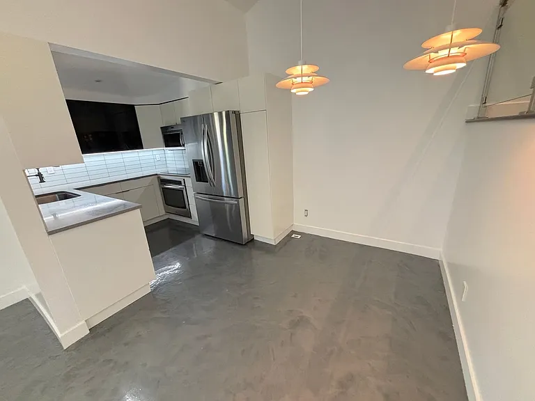 1819 Brea Blvd — Photo 3