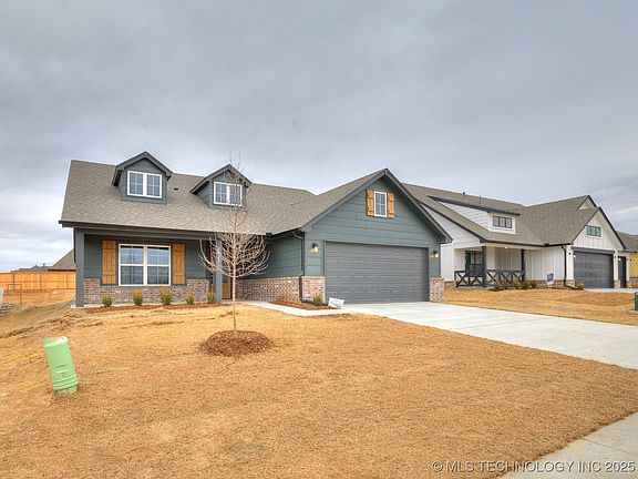 4th image of 9022 N 73rd East Pl