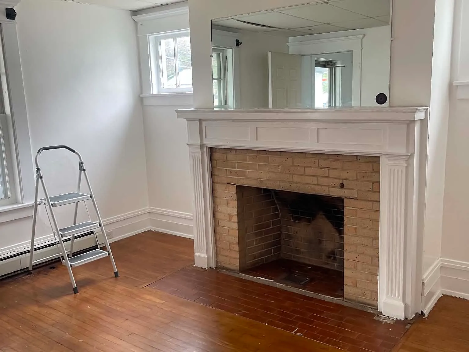 8 bed, 3995 sqft, $1,500 — Photo 3