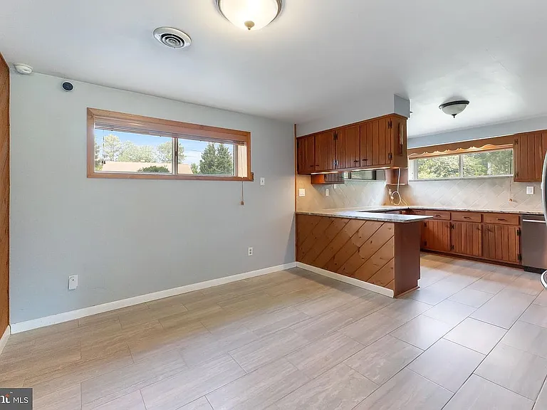 218 Belmont Dr SW — Photo 24