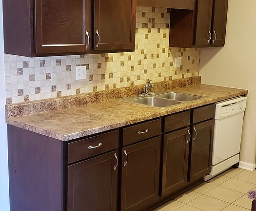2nd image of 1674 Kiowa Dr APT 204