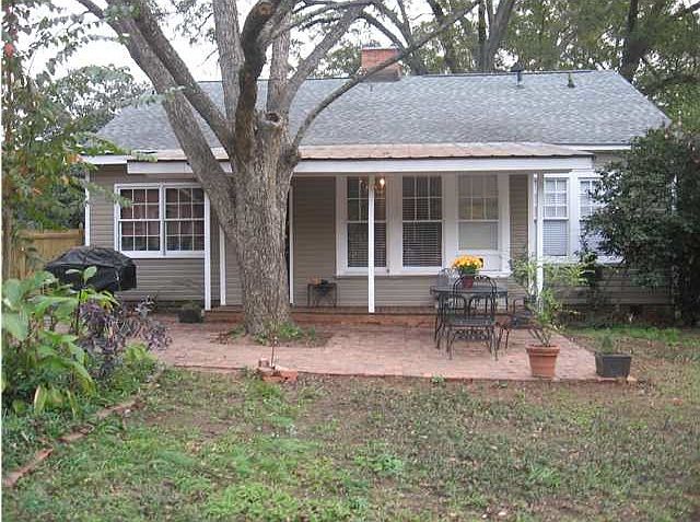 2nd image of 3174 Cloverdale Rd