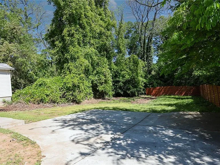 1809 Vesta Ave — Photo 21