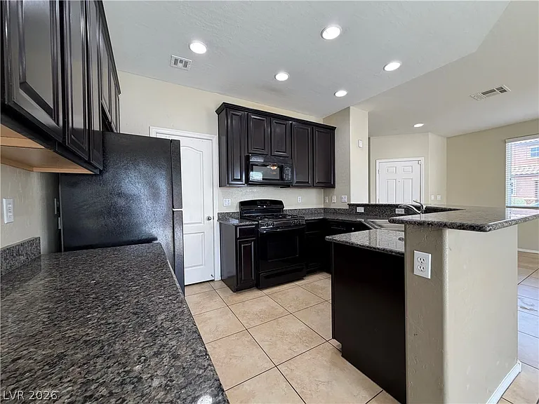 8323 Rygate Ave — Photo 6