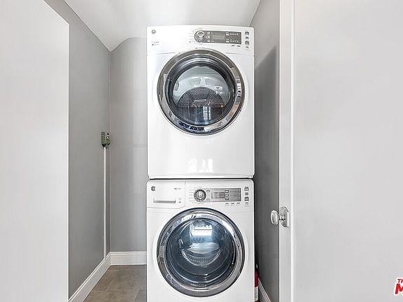 3rd image of 2630 S Bedford St #2630