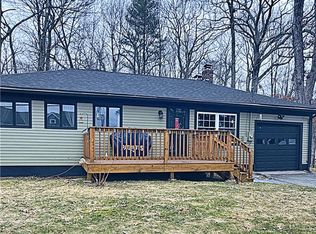 420 Reservoir Rd, Pascoag, RI 02859