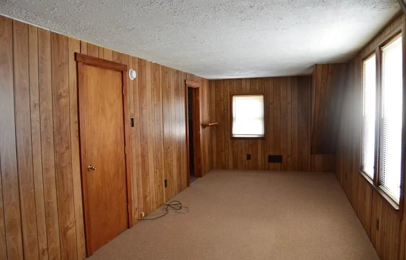 2 Brandon Rd — Photo 3