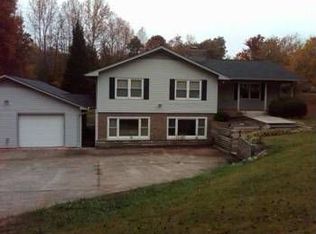 203 Pineview Dr, Moore, SC 29369