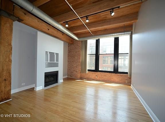 3rd image of 728 W Jackson Blvd APT 518