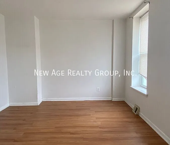 3304 Haverford Ave — Photo 8